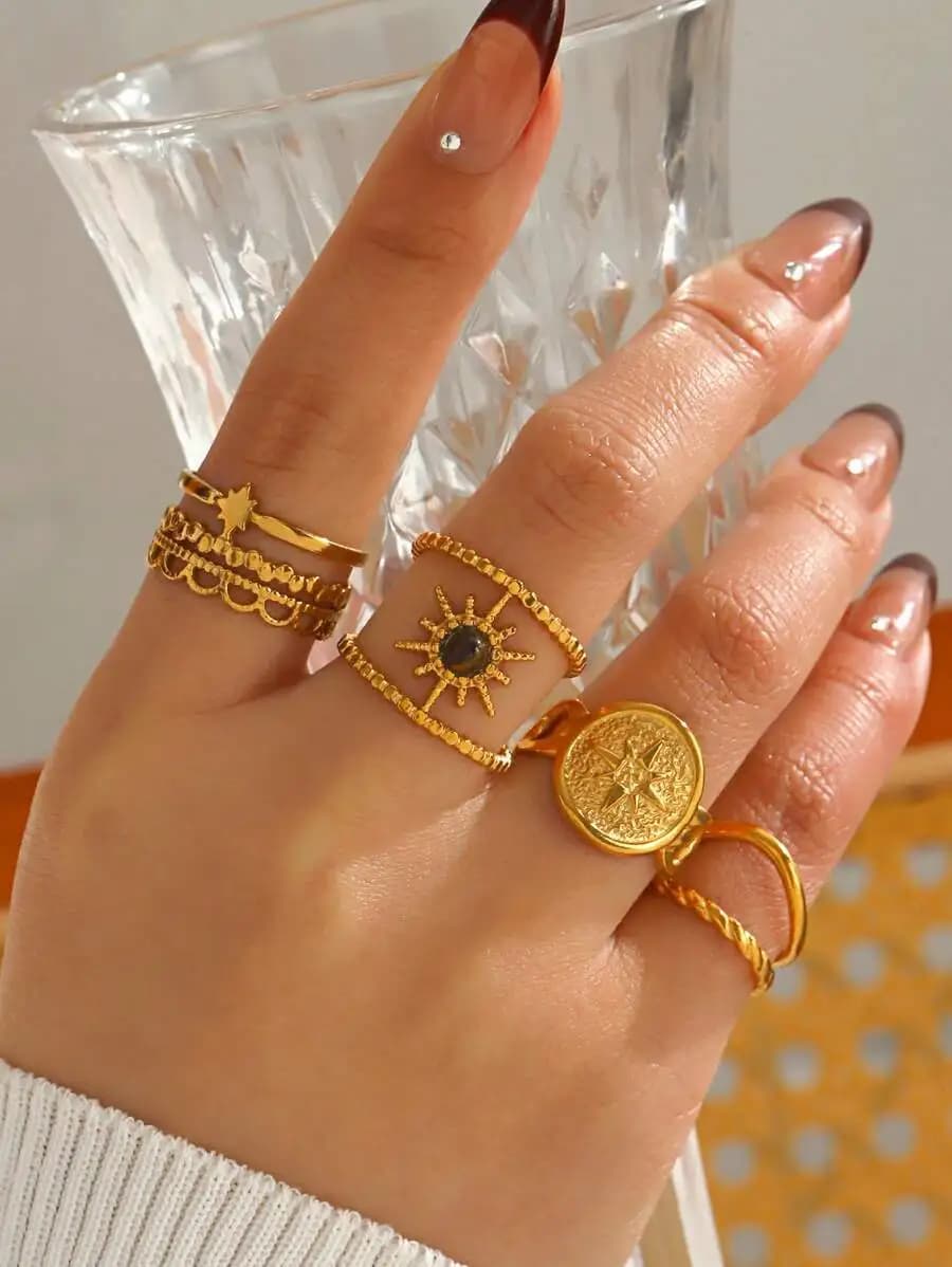 Set di 4 anelli aperti a forma di stella e sole in acciaio inossidabile placcato oro per donna, da indossare tutti i giorni