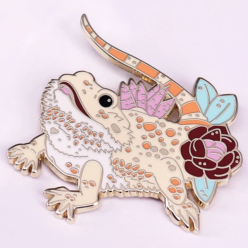 Spilla smaltata lucertola gialla spilla animale Kawaii bella decorazione zaino gioielli distintivo floreale
