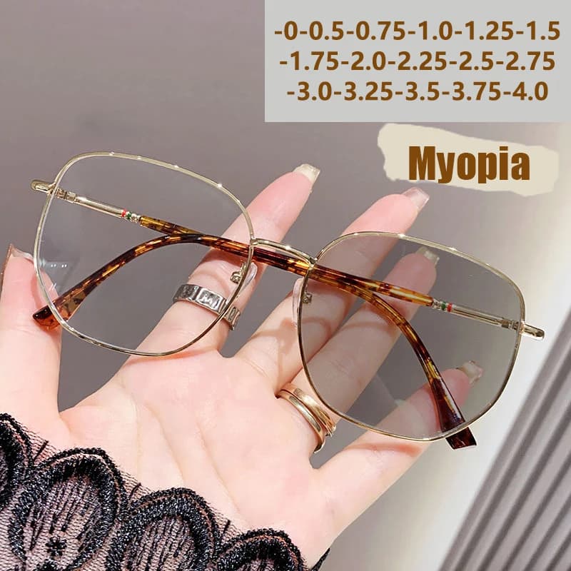 Blue Anti-light Myopic Glasses with Gold Wire Frame Changing Color Sensitive to Photo - Elegant Business Style Model 7763