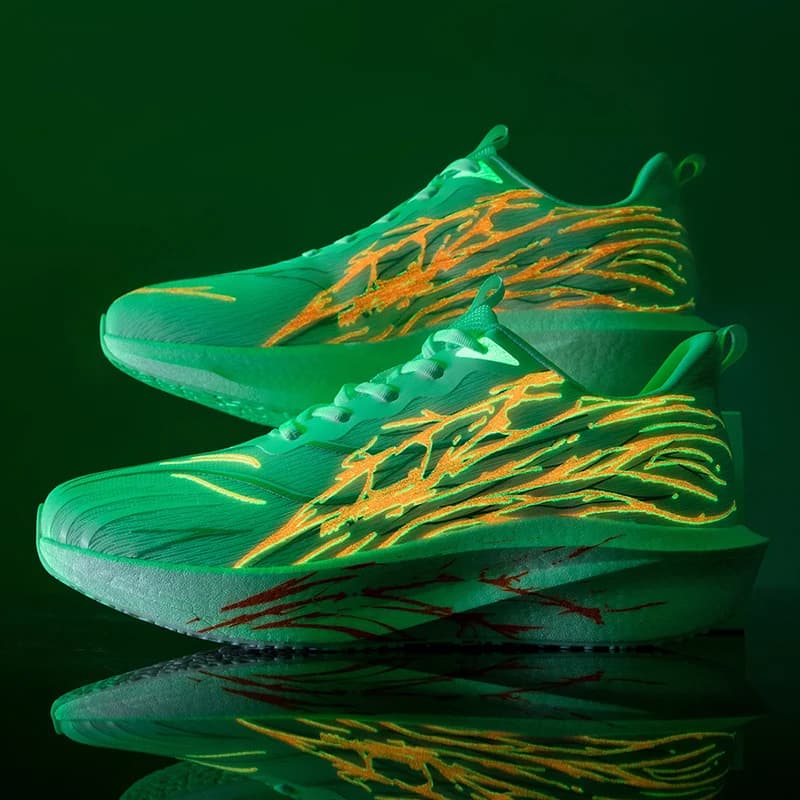Marathon Running Shoes with Carbon Plate and Air Amortization, Breathable and Lightweight Sports sneakers for Men and Women, Comfortable and Non-slip