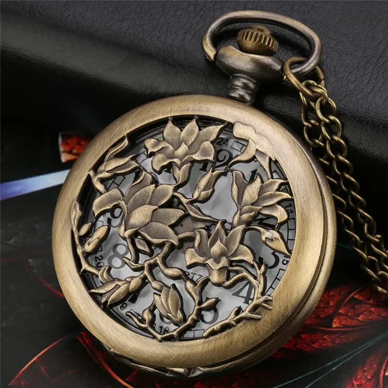 Vintage Floral Pocket Watch Hollow-Out Case Quartz Movement Arabic Number Dial Clock with Necklace Chain Women's Gift