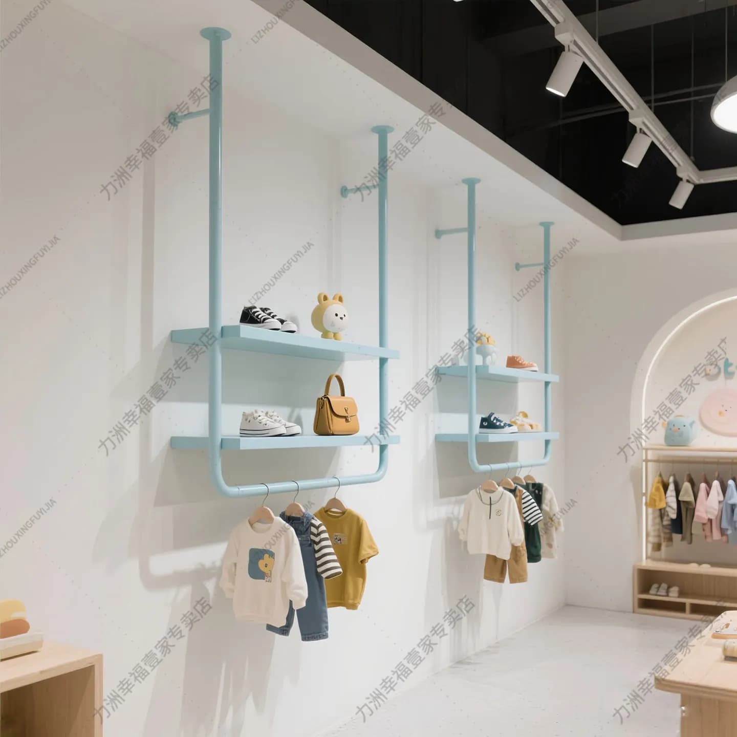 Appendiabiti da parete in ferro battuto di lusso leggero per negozio di abbigliamento per bambini, appendiabiti da parete colorato e robusto per vestiti per bambini