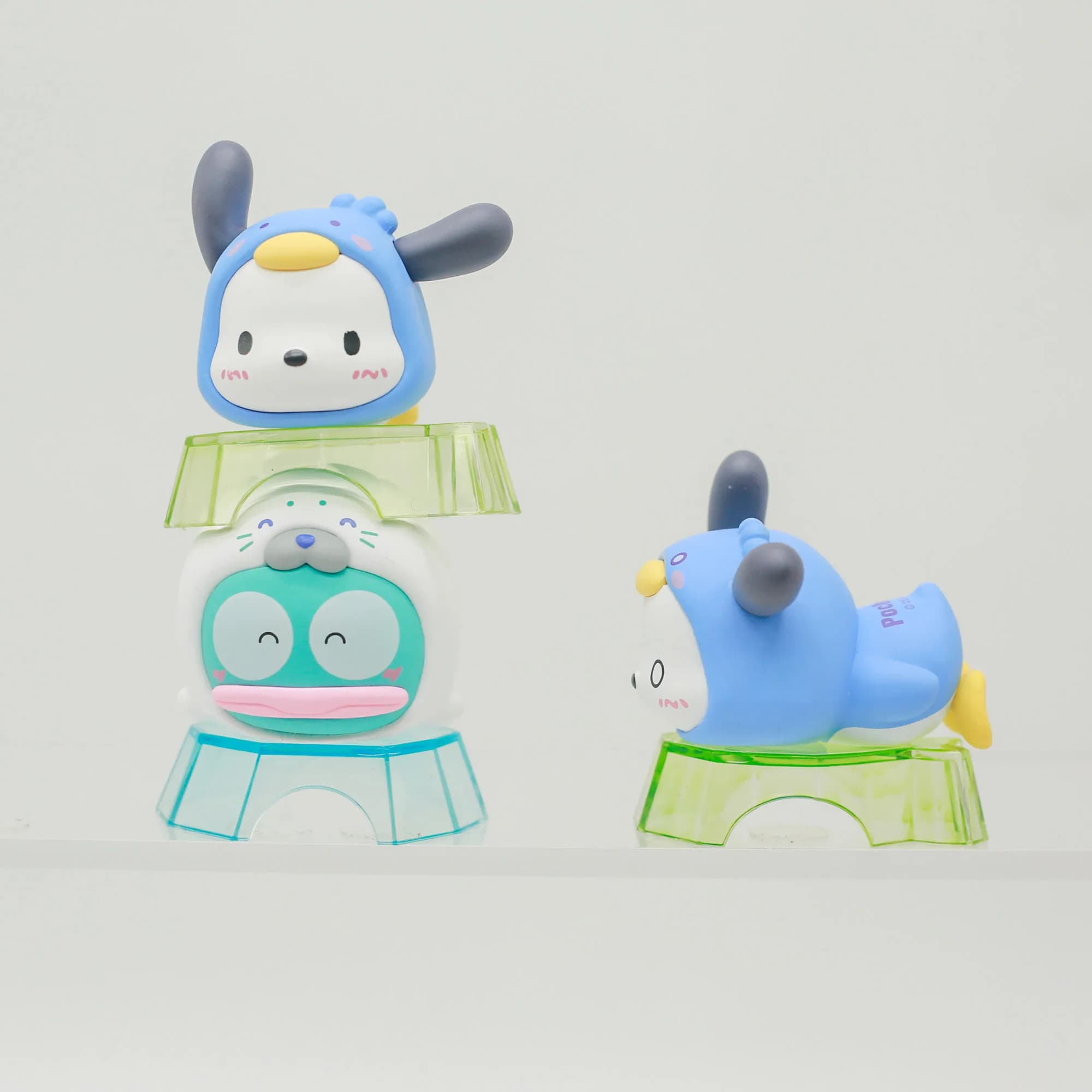 Sanrio Glacial Stacking Blind Box Figure Arctic Collectibles Cinnamoroll Hello Kitty Mini bambole Decorazioni da scrivania Regalo di Natale per bambini
