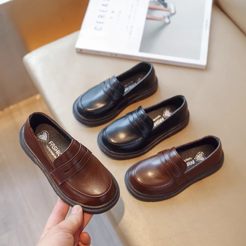 2024 scarpe in pelle per bambini per ragazze mocassini per bambini Slip-on Girls School Flats Sneakers Casual per spettacoli di feste di matrimonio 21-36 Cute