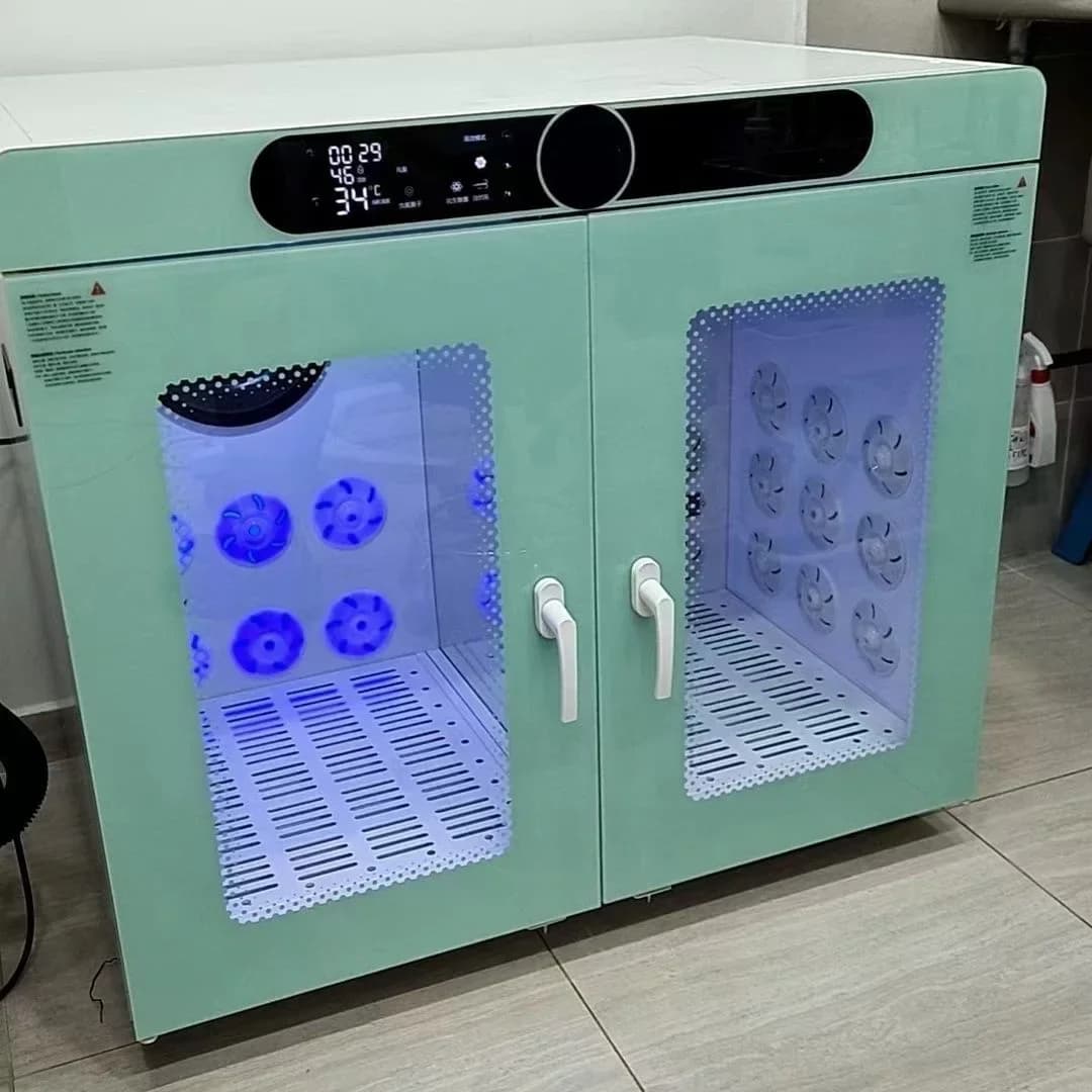2026 SELL Asciugacapelli Automatico Intelligente per Animali Domestici, Soffiatore per Toelettatura Stile Cartone Animato per Cani, Gatti e Piccoli Animali, Alimentazione a Batteria