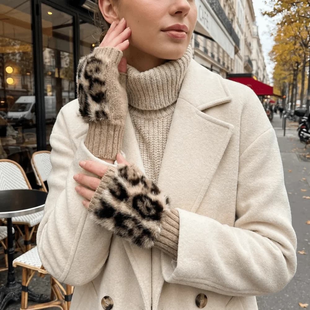New Warm Fingerless Gloves Soft Plush Knit Half-Finger Gloves Faux Fur Polyester Leopard Print Gloves Writing