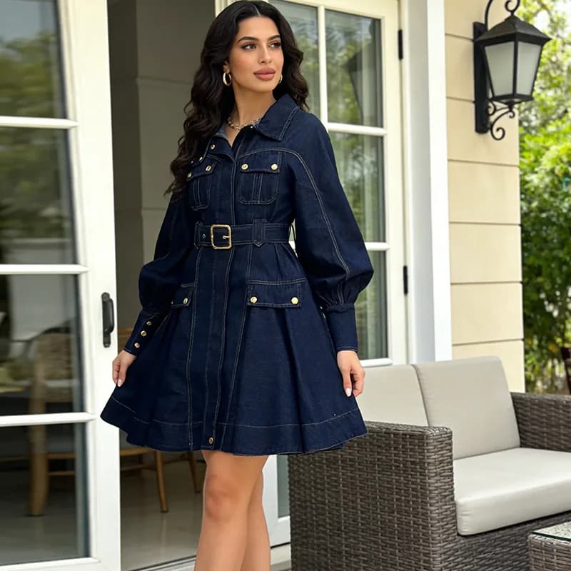 Abito in denim blu francese con maniche a lanterna, cintura in denim, minigonna slim fit a trapezio, dettagli bottoni, da donna, per la primavera e il commuting