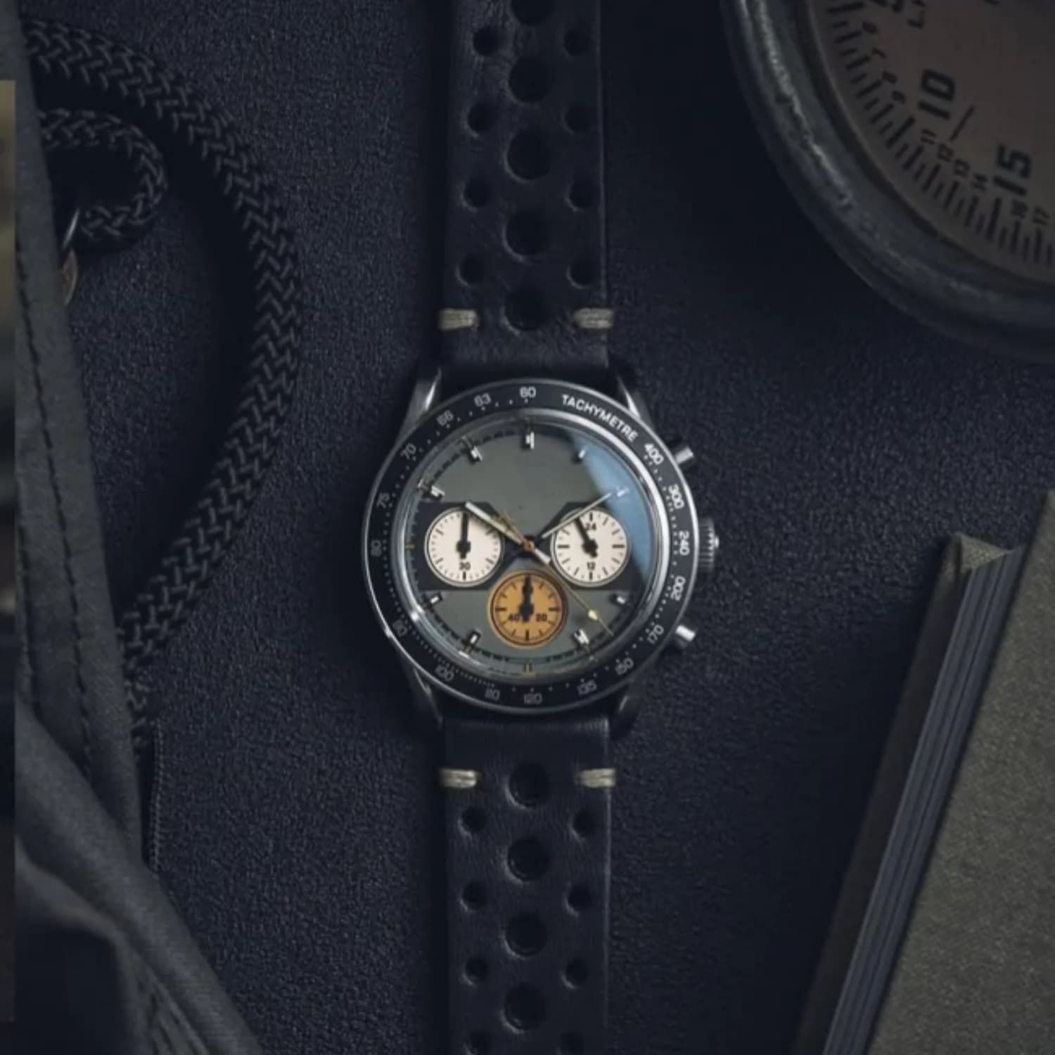 CILOA New Men's Sports Casual Industrial Style Fashion Waterproof Quartz Watch