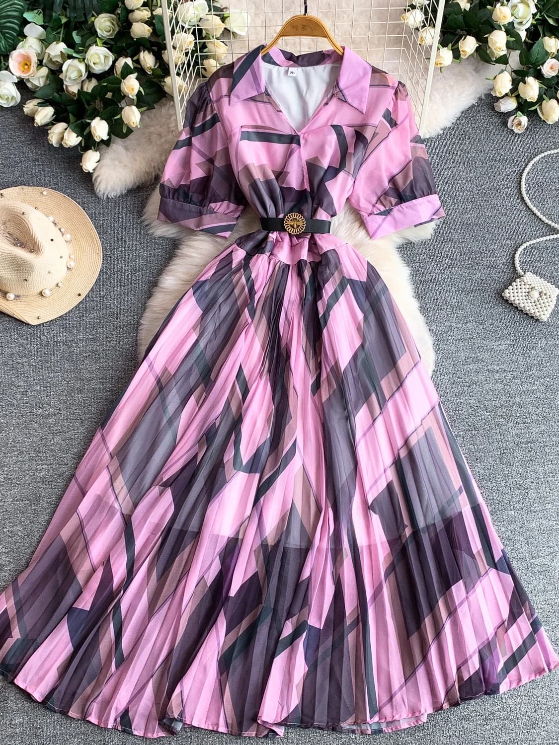 Elegant V-neck Midi Dress Women's Summer Belted Slimming Floral Print Maxi Skirt A-line Gown Commute Style Short Sleeve