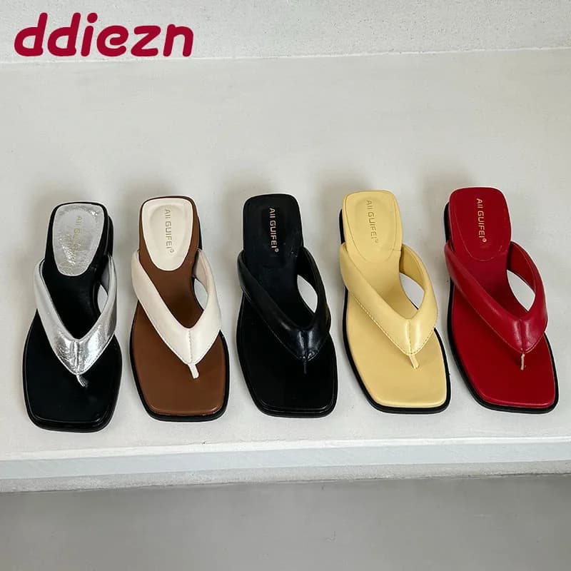 Moda punta quadrata appartamenti da donna pantofole sandali scarpe estate spiaggia appartamenti infradito femminili diapositive pantofole scarpe da donna