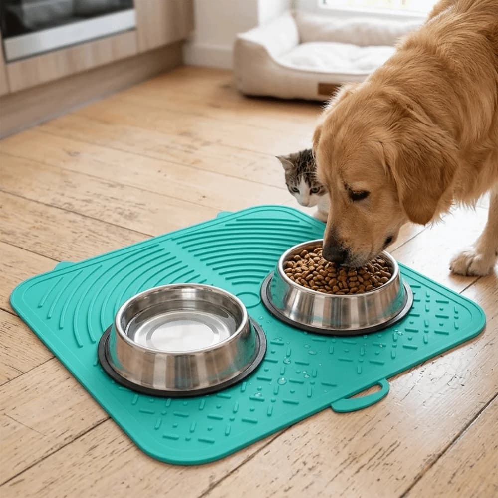 Food Grade Silicone Lick Mat Rectangle Shape Non Slip Surface Pet Slow Feeder Mat Portable Size Multi Color Option Pet Food Mat