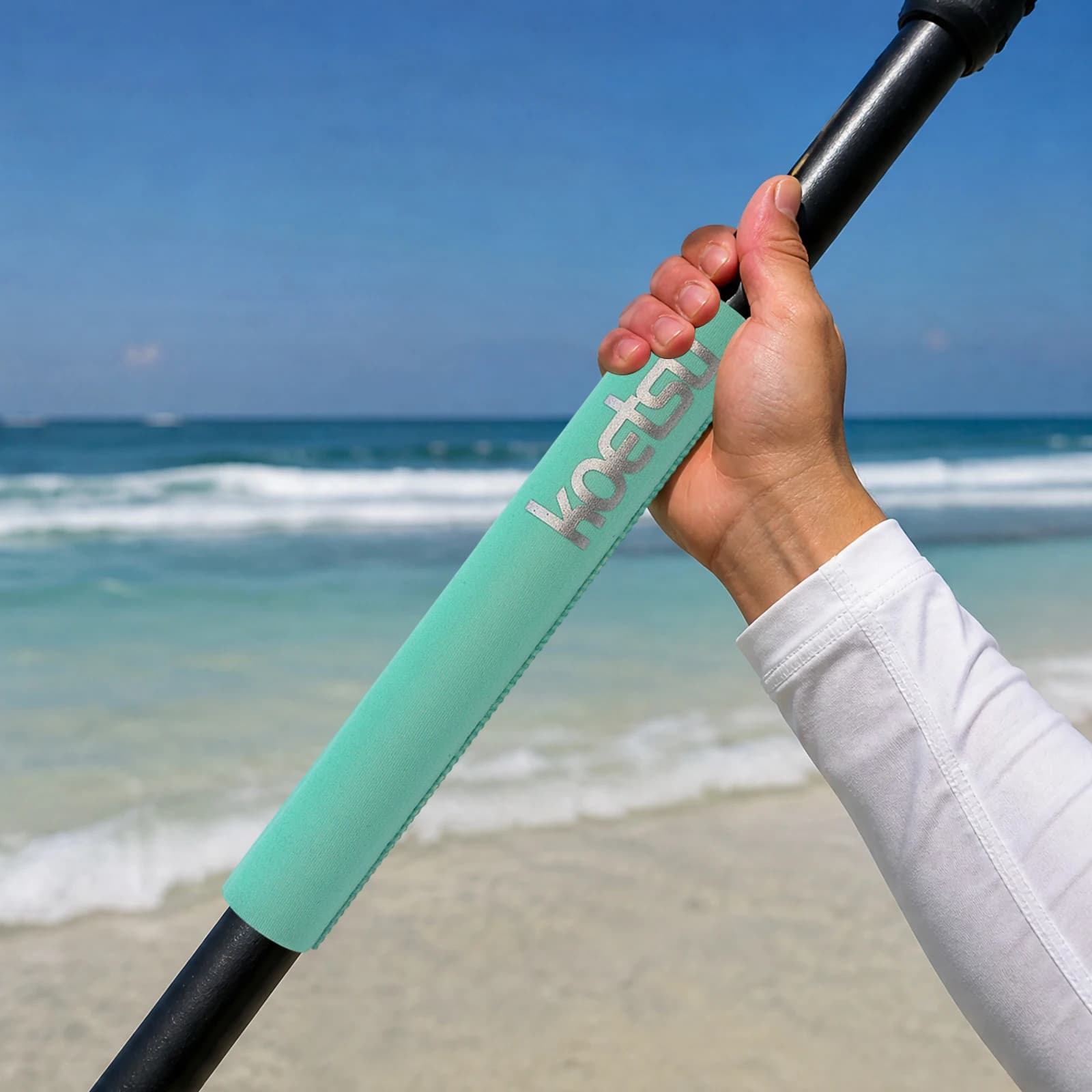 2pcs Paddle Shaft Protective Covers Non-Slip Waterproof SUP Grips Stand-Up Paddle Board Grips for Kayak Canoe Paddleboard