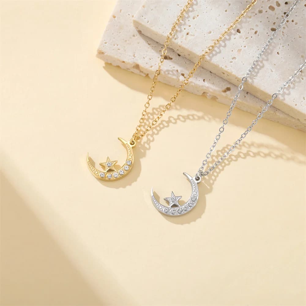 Collana con Ciondolo Luna e Stella in Strass, Charm a Mezzaluna in Acciaio Inossidabile, Catena Regolabile per Donna, Gioielli Regalo
