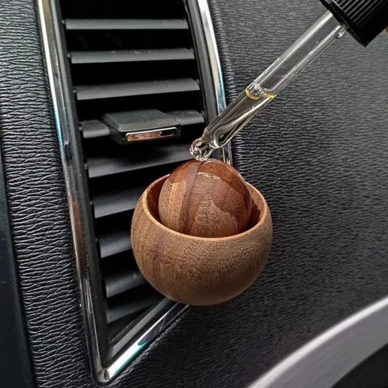 Car Air Freshener Wooden Essential Oil Diffuser Natural Mini Aromatherapy Diffuser