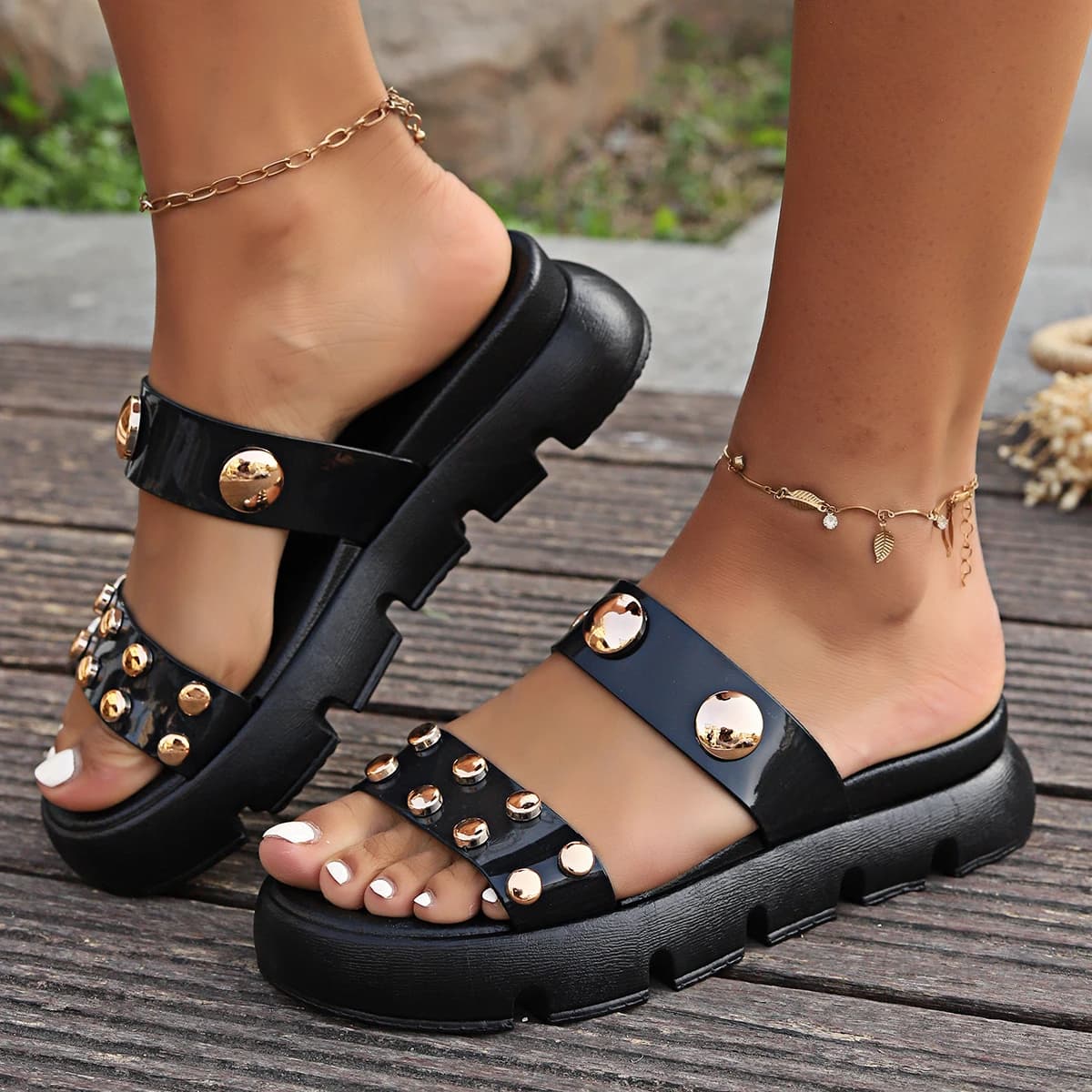 Sandali Estivi da Donna con Plateau, Decorazione con Borchie Dorate, Punta Aperta, Antiscivolo, Scarpe Casual per Uso Quotidiano e Spiaggia