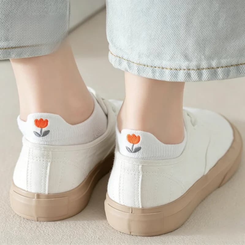 5 Pairs Sweet Embroidered White Short Socks for Women Thin Kawaii Design Cute Low Tube Shallow No-Show Boat Socks Student Prefe