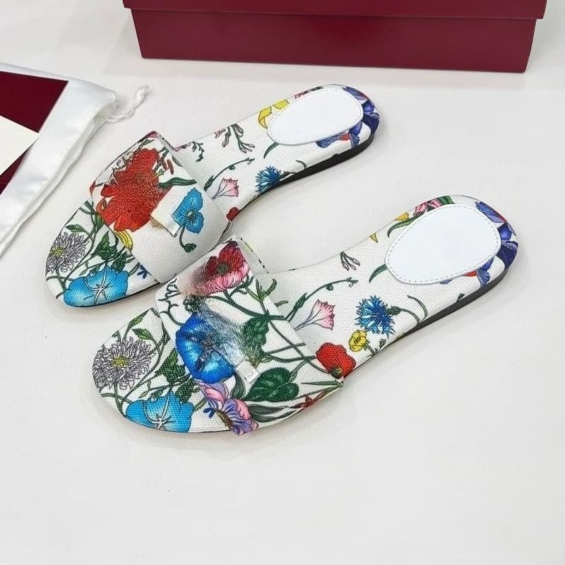 Nuovi Sandali Estivi da Donna con Fibbia Metallica e Motivi Floreali, Ciabatte a Tacco Aperto con Cinturino Singolo, Scarpe da Spiaggia Casual alla Moda