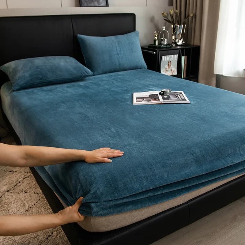 1 pz lenzuolo con angoli in velluto di latte invernale fodera protettiva per materasso in peluche tinta unita nordico tappetino antiscivolo caldo spesso per la casa