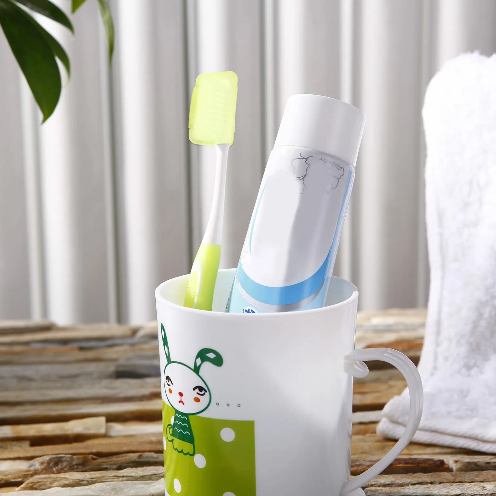 Set of 12 Covers Spacing Toothbrush, Protective Carpets for Travel, Bags, Valigies, Suitable for Electric Brushes