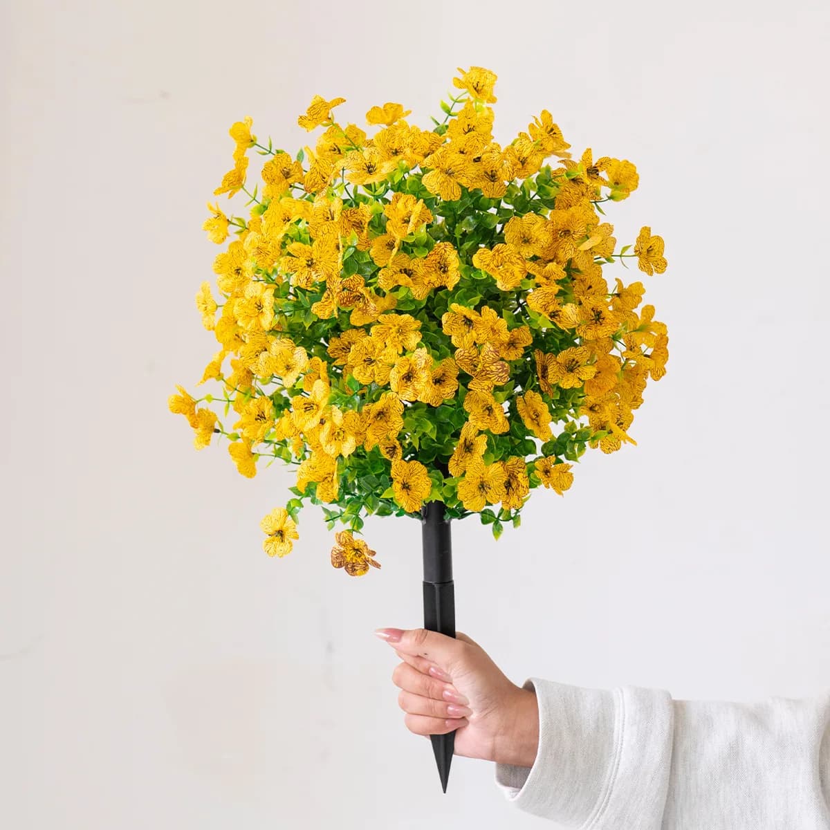 1Bundle Artificial Violet Flowers Balls with Stakes Realistic Outdoor Plants Fake Flower Greenery for Wedding Party Garden Decor