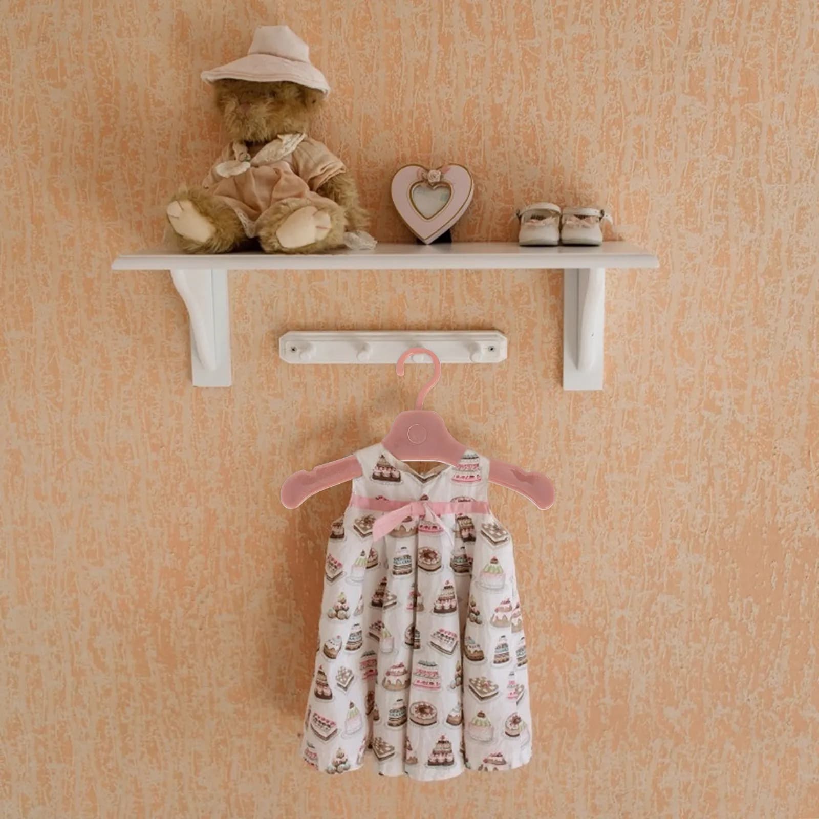 50Pcs Mini Clothes Hangers Plastic Sturdy Organizer Rack Compact Storage for Miniature Clothes Neat Outfit Rack