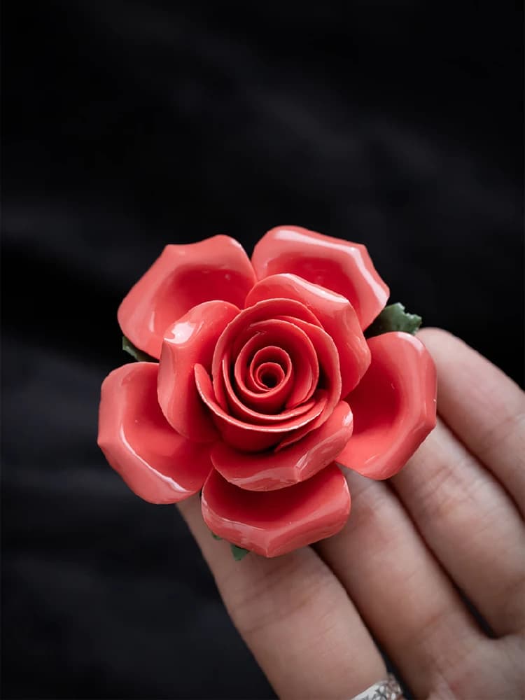 Ceramic roses, handmade rose aromatherapy stove, suitable for home decoration, Valentine's Day gifts, gifts