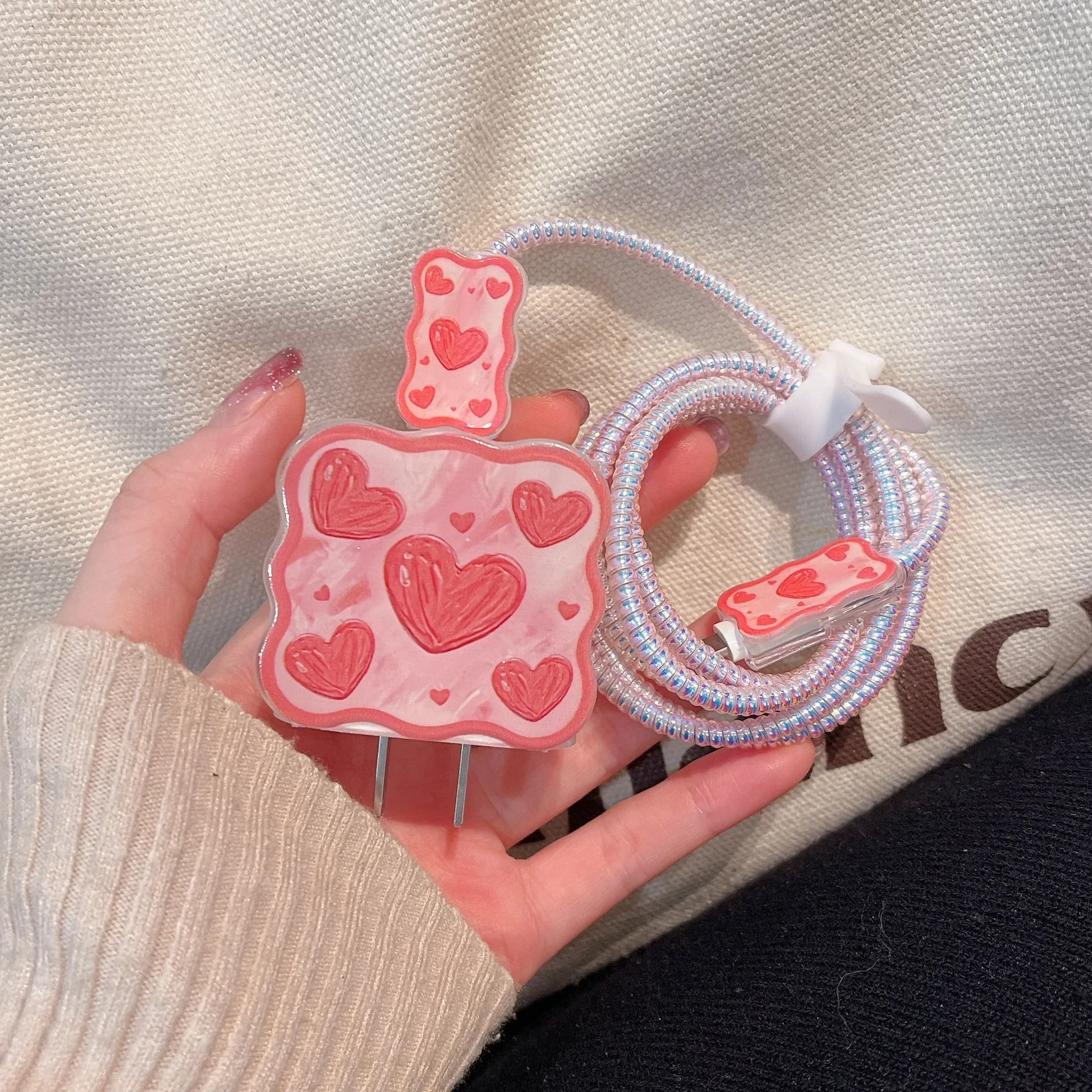 Custodia protettiva per cavo dati con bordo dell'onda del cuore d'amore per iPhone 20W 18W Custodia protettiva per caricabatterie Kit avvolgitore per cavo di ricarica