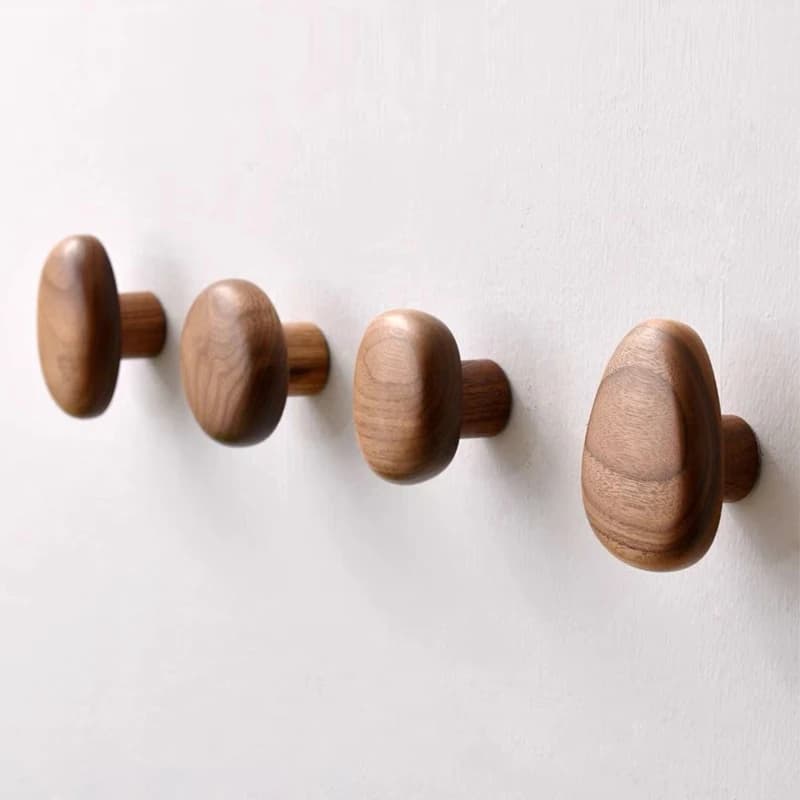 Gancio appendiabiti da parete in legno massello, senza foratura, a forma di ciottolo, per porta o armadio
