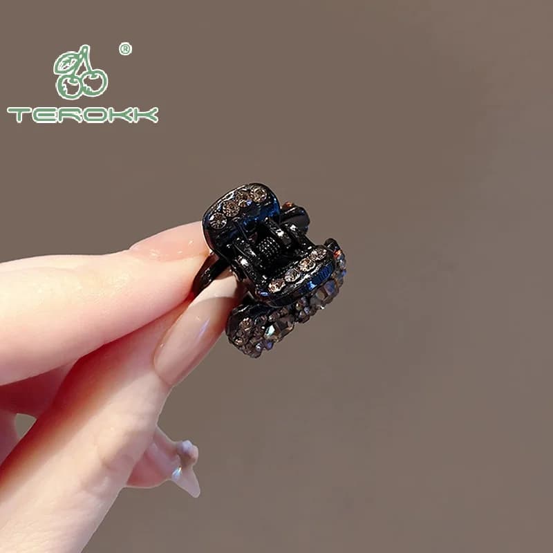 1/2/4PCS Fermaglio per capelli Piccoli forcine per una donna Fermaglio per capelli da donna Barrette Ragazza Fibbia per accessori per artigli per capelli