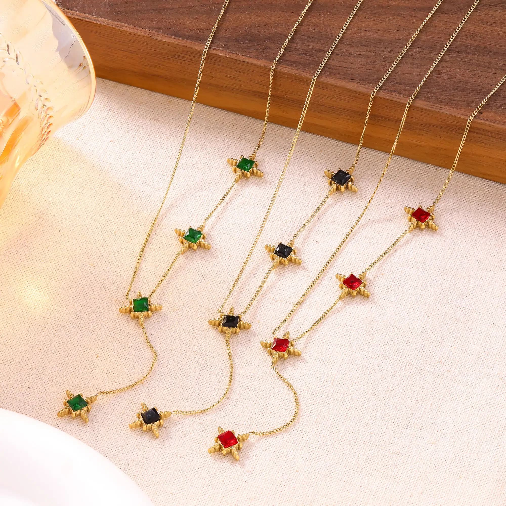 18K gold plated stainless steel necklace with zircons for women, fashionable jewelry, gift for parties and weddings, waterproof accessories for women