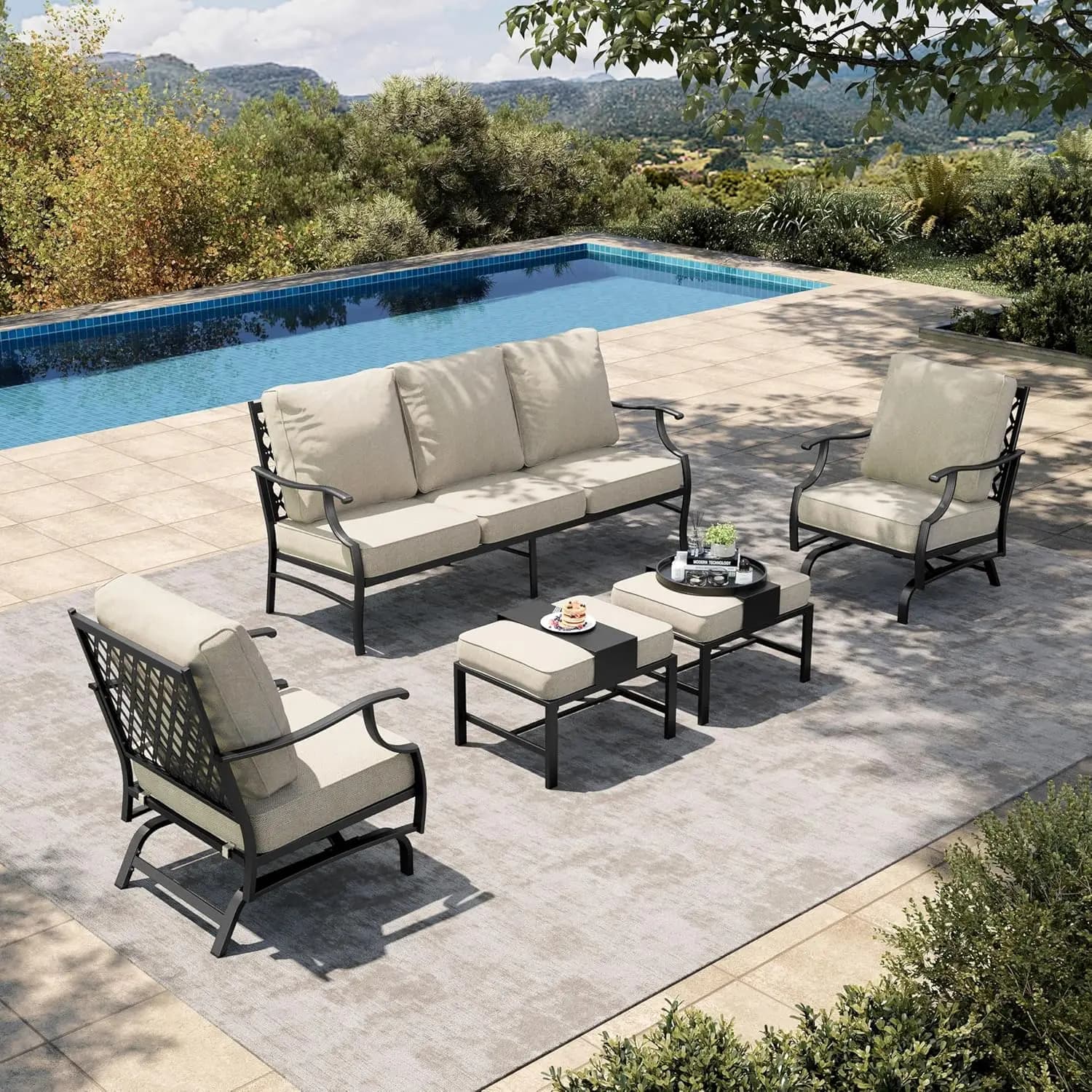 Set di Mobili da Giardino 5 Pezzi con Sedia a Dondolo Imbottita, Pouf e Divano a 3 Posti, Set Conversazione per Esterni, Personalizzabile