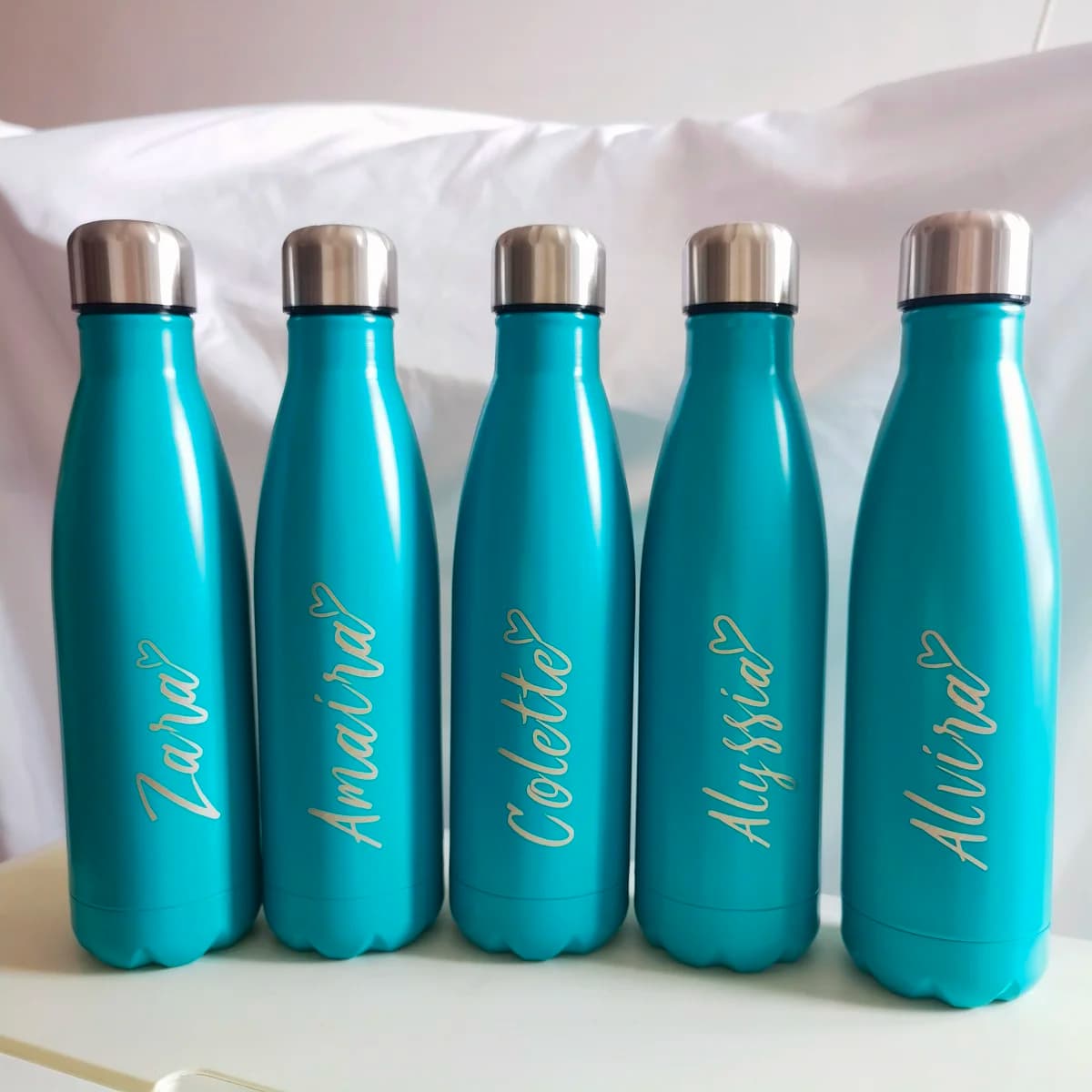 Bottiglia d'acqua in acciaio inossidabile da 17 once con nome, bottiglia sottovuoto a doppia parete, sport da palestra per ciclismo scolastico da donna, regalo di compleanno personalizzato