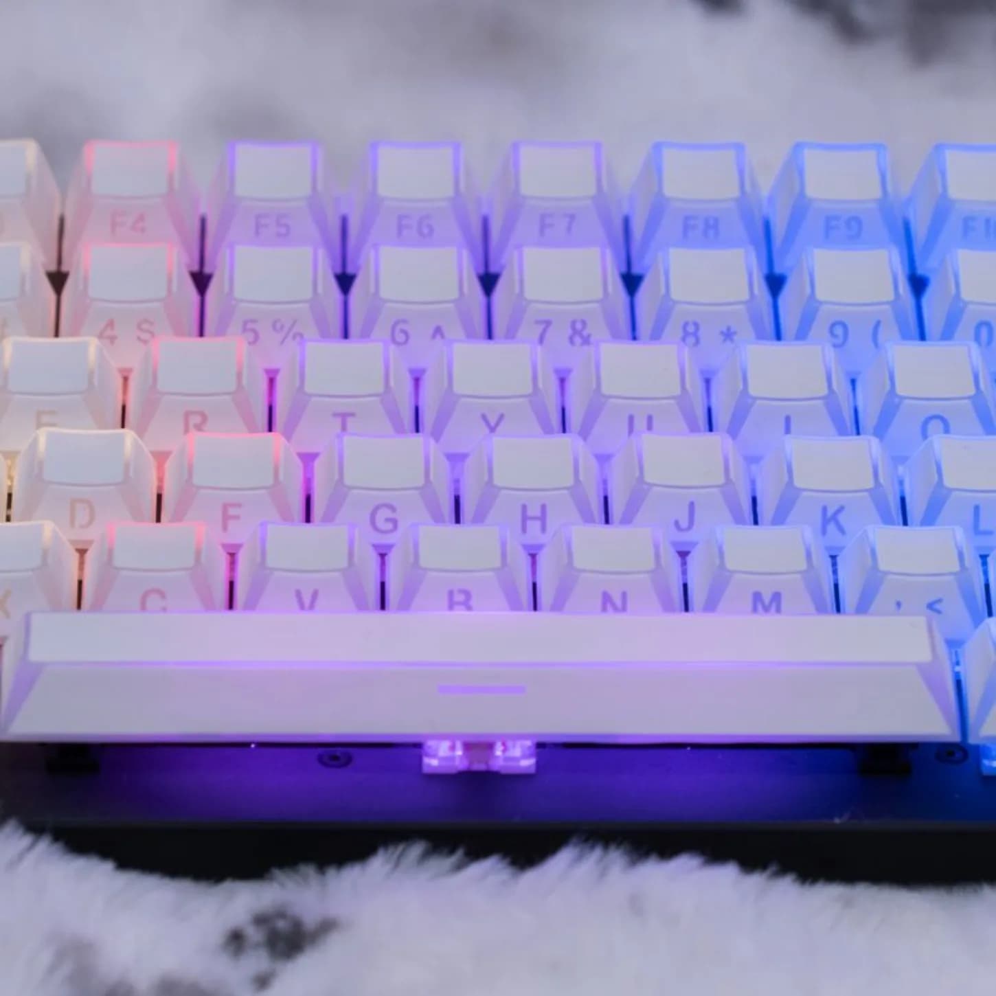 Nuovo Keycap Cherry Personalizzato Light Shadow in PBT con Bordi Laterali Doppi Trasparenti, 136 Tasti Adatti per Tastiera Meccanica da Gaming
