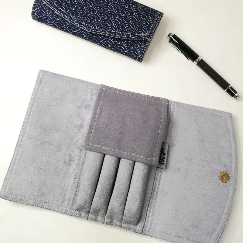 Set di 4 Penne Cinesi con Astuccio a Tendina, Chiusura Magnetica, Tasca Portapenne Portatile