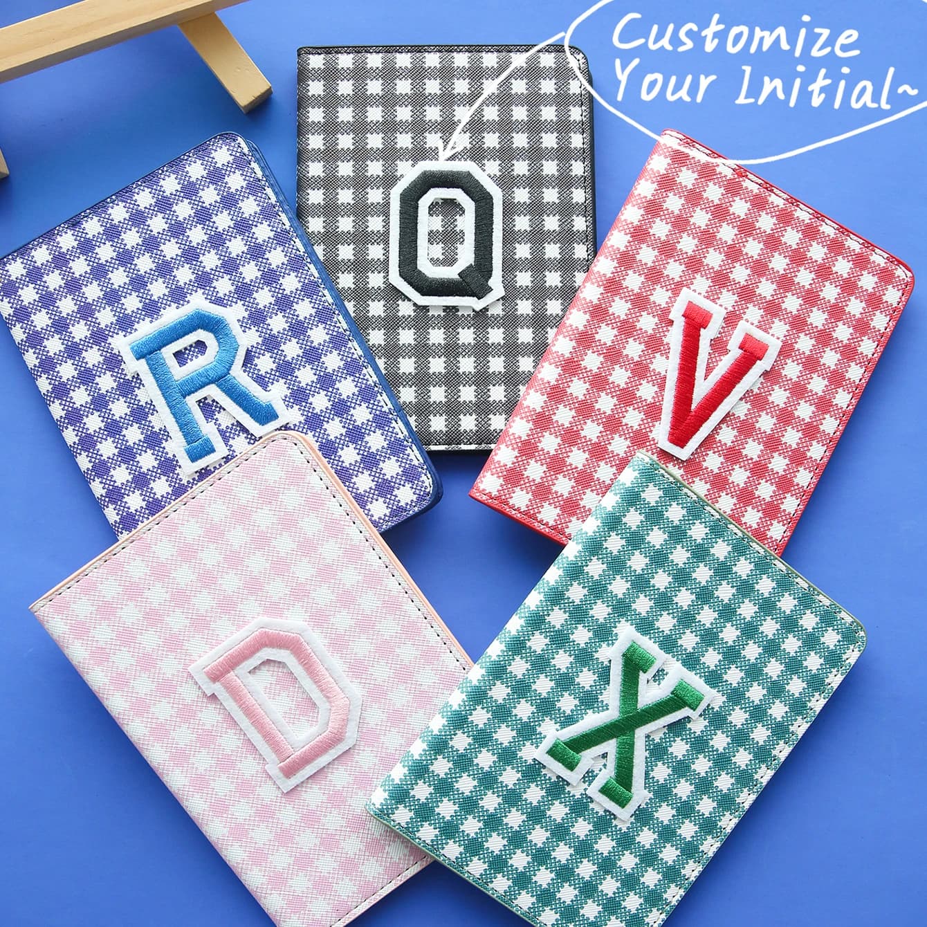 Porta passaporto con iniziali personalizzate da 1 pezzo Copertina per passaporto scozzese colorata personalizzata con lettera in stile baseball