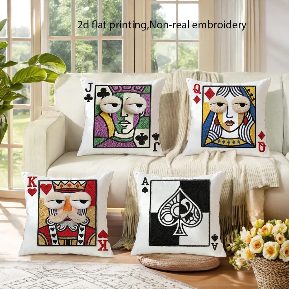 Fodere per cuscini in stile sala giochi, con stampa di carte da gioco (Jack, Queen, King, Ace) e faccia in peluche, per un arredamento accogliente.
