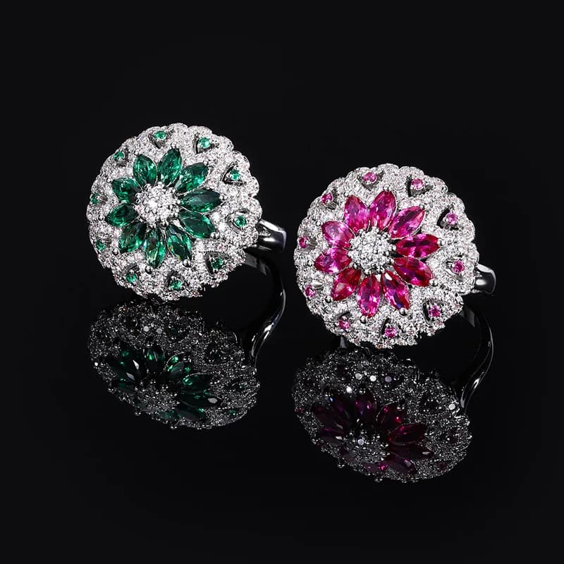Nuovi anelli da uomo e da donna con zirconi verdi squisiti francesi alla moda con micro fiori intarsiati per un lusso leggero