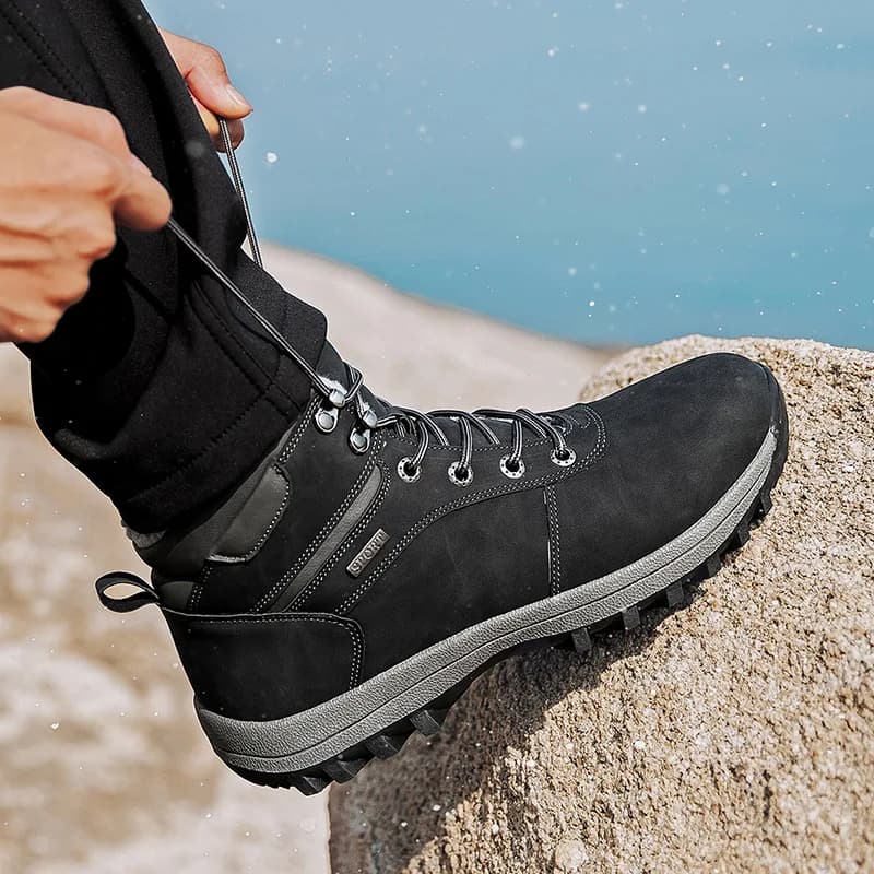 Scarpe invernali da uomo in cotone di grandi dimensioni Stivali da neve foderati in pile Sport all'aria aperta Scarpe da arrampicata da trekking da uomo Comode e traspiranti