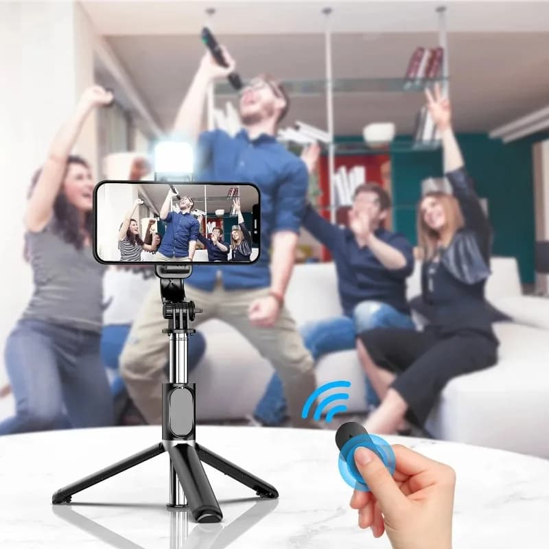 Bastone Selfie Espandibile 3-in-1 Leggero con Treppiede e Telecomando Bluetooth Staccabile, Compatibile con la Maggior Parte degli Smartphone