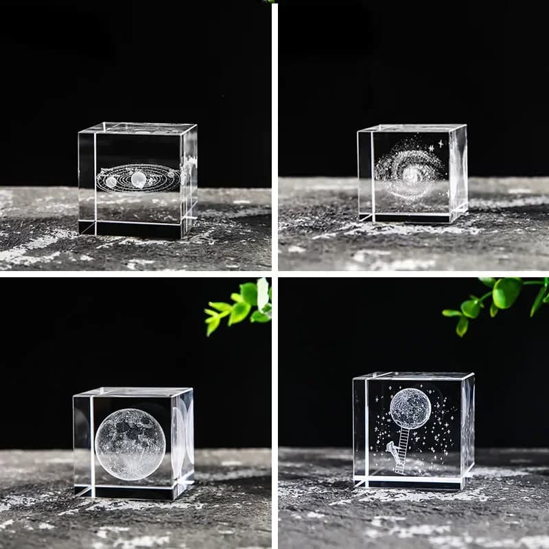 Ornamenti Cubo di Cristallo 40mm, Globo Astronomico in Vetro Inciso al Laser 3D, Miniatura della Terra e Galassia, Decorazione per la Casa