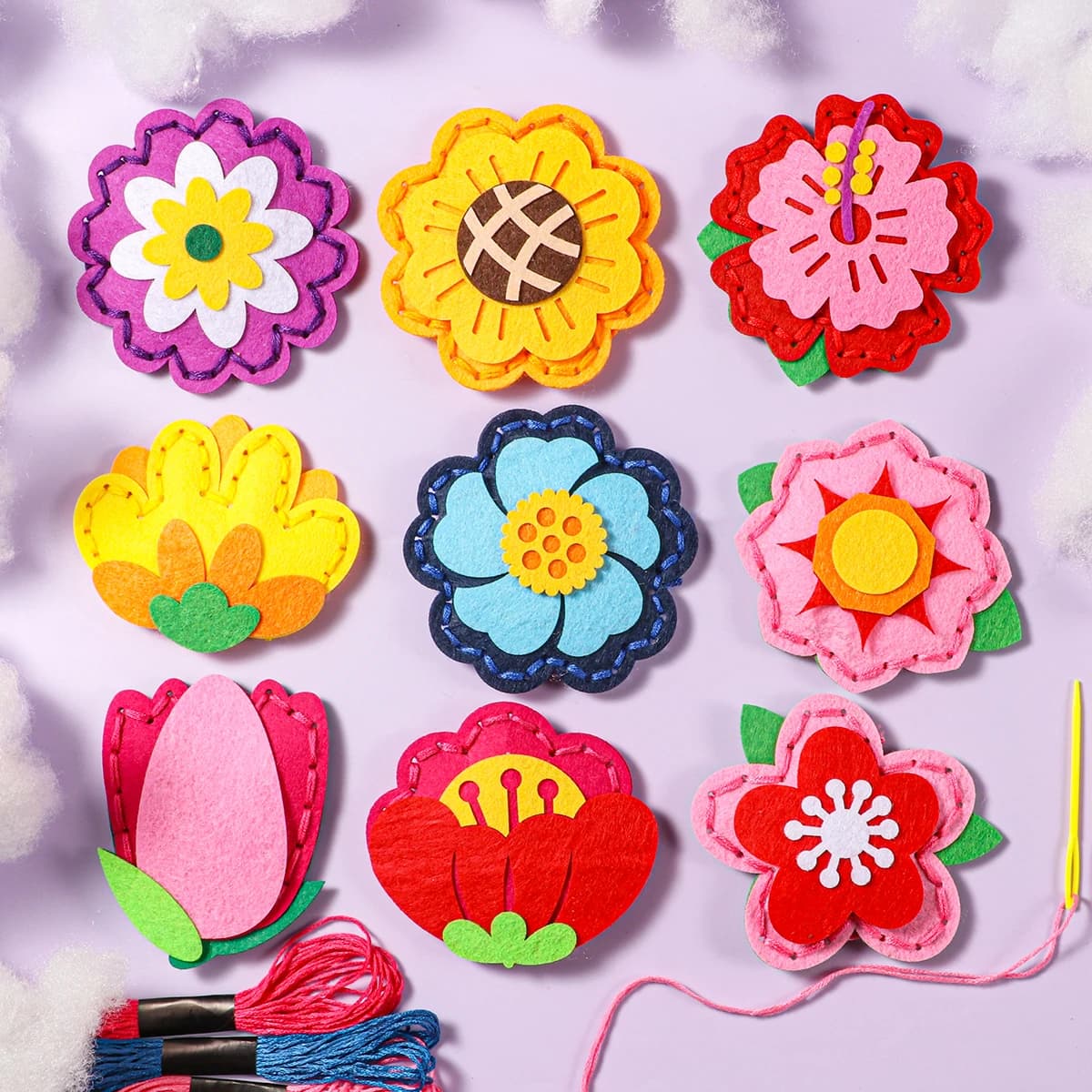 Kit da cucito floreale fai-da-te da 9 pezzi; Materiali per cucire a mano per principianti per divertimento; Simpatica custodia a forma di fiore per un regalo di compleanno; Artigianato fatto a mano