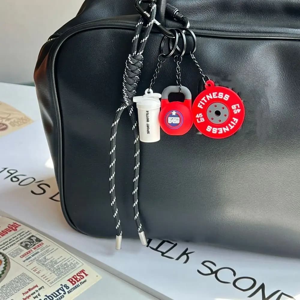 Mini keyring with balance plates with D-shaped buckle Kettlebell Simulation Manubri Keychain bag with pendant Water cups
