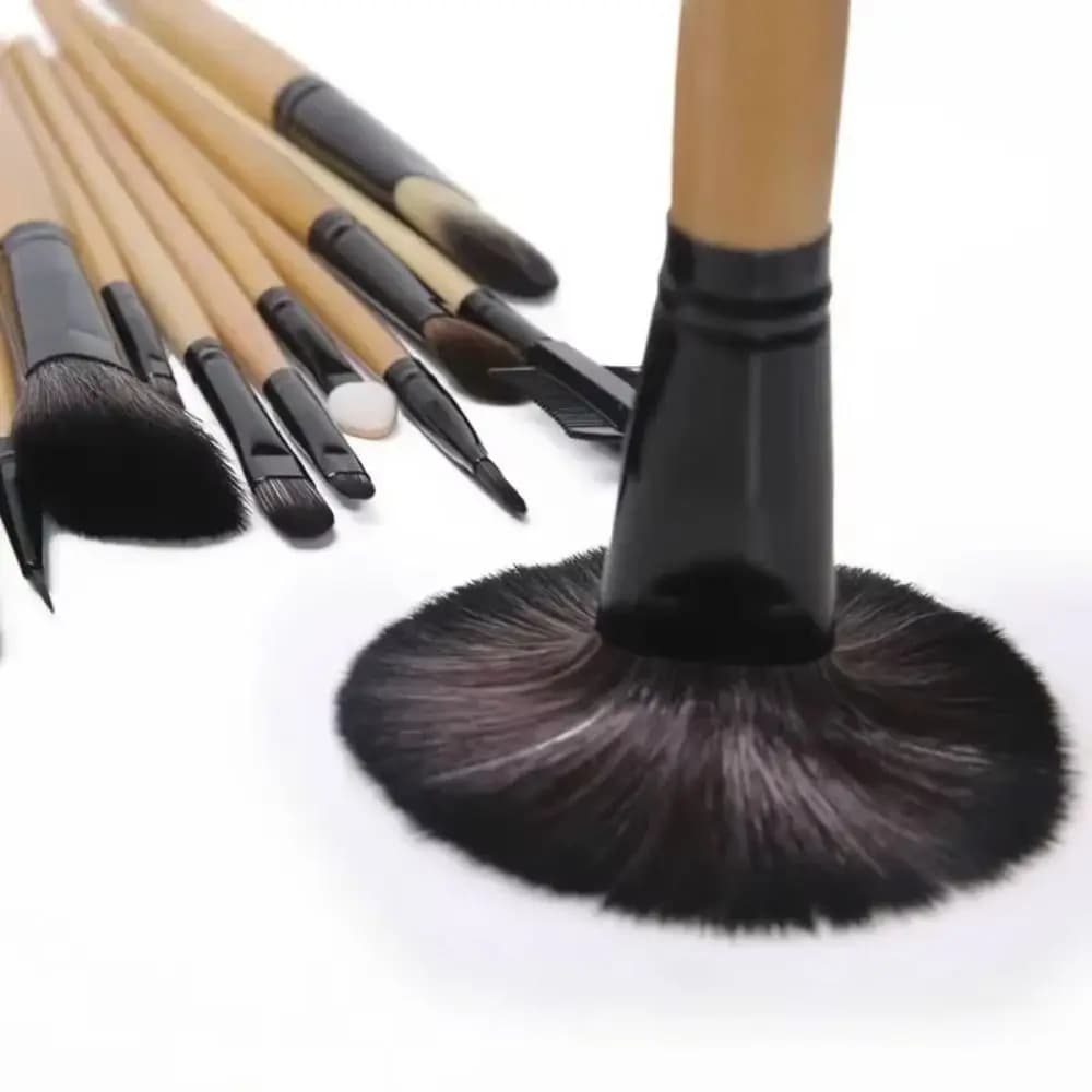 Set di Pennelli Professionali per Trucco, Morbidi e Senza Perdita di Setole, per Sfumare Ombretto, Correttore, Sopracciglia, Fondotinta in Polvere e Ombretto