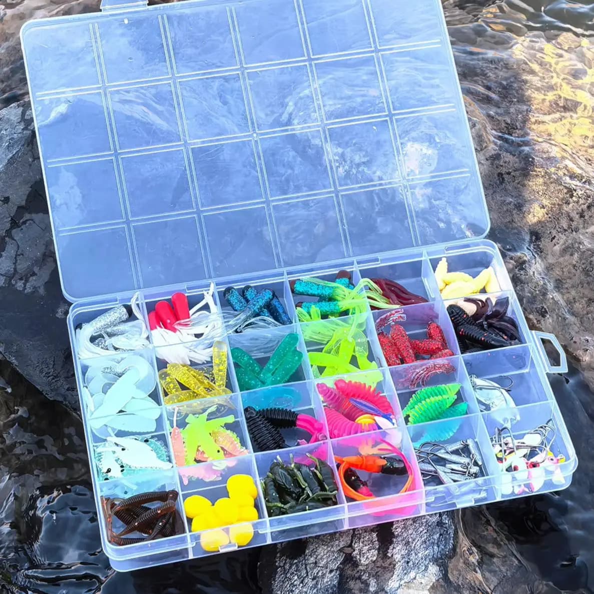 Set di Esche da Pesca FREE FISHER 156 Pezzi/Scatola, Kit di Esche Morbide, Esche a Verme con Testa Piombata, Cucchiaini Metallici, Set Misto di Esche a Forma di Polpo