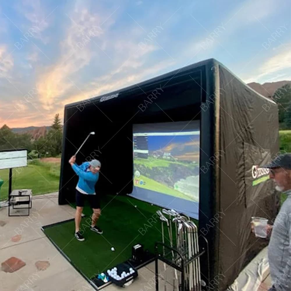 Tenda da tiro con proiettore per simulatore di golf gonfiabile con gabbia da allenamento per golf portatile con schermo