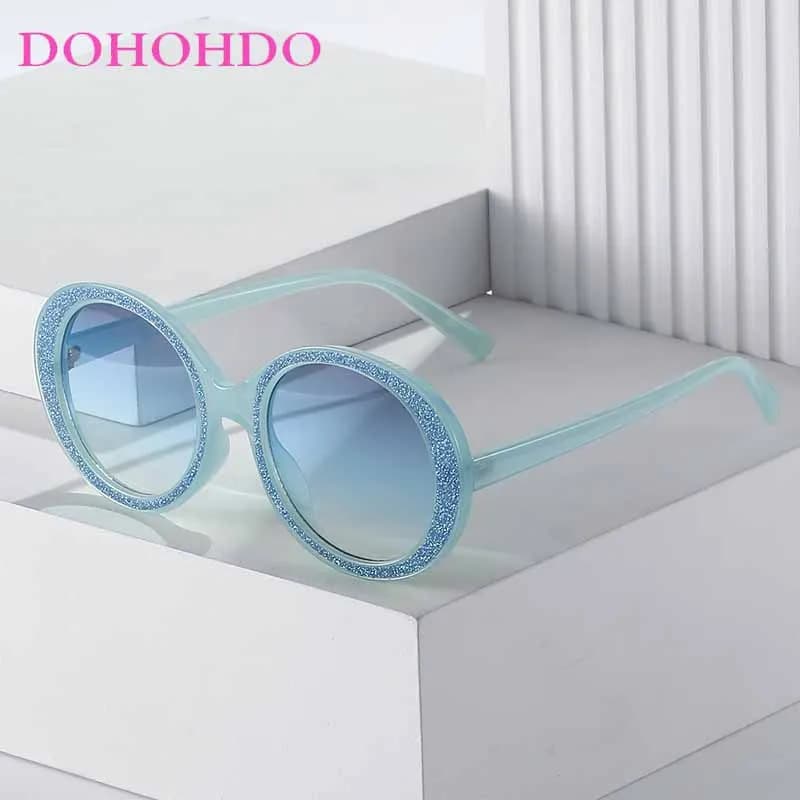 Occhiali da sole ovali con montatura grande Donna Uomo Moda Luxury Brand Design Outdoor Estate Viaggiare Shades Occhiali da sole Oculos De Sol UV400