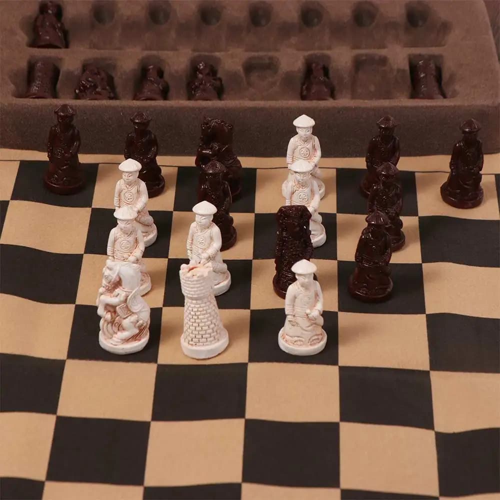 Set di Scacchi in Resina Stile Antico, Pezzi Imitazione Caratteri Cinesi, Puzzle Realistico con Figure Qing Bing