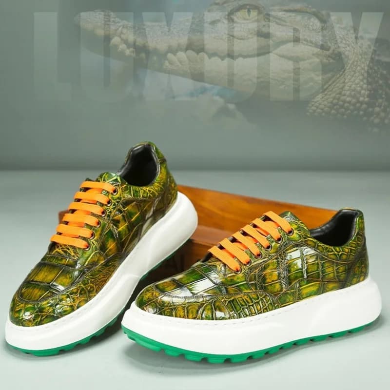 New Trendy Lucido a mano in vera pelle di coccodrillo Scarpe da skate versatili Moda Casual Mocassini con suola spessa Scarpe casual da uomo