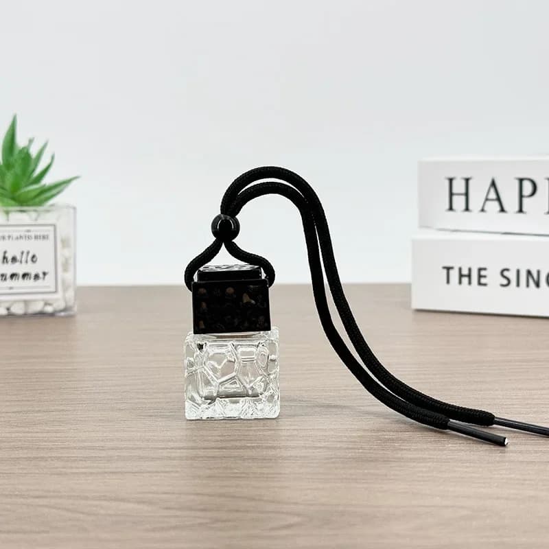 Trasparente Argento Nero Cubo di Acqua Bottiglia di Profumo per Auto 10ML Automotive Aromaterapia Vaso di Olio Essenziale Deodorante per Auto