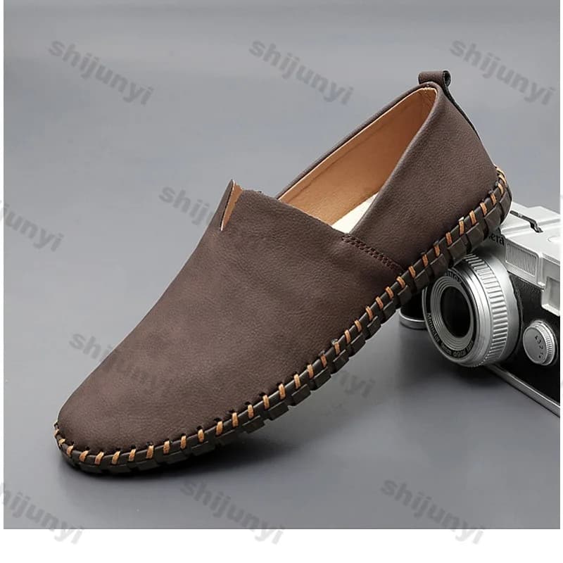 Men's Light Leather Shoes, New Arrivals Spring-Autumn, Comfortable and Breathable, Fashion Casual Moccasins with Soft Sole